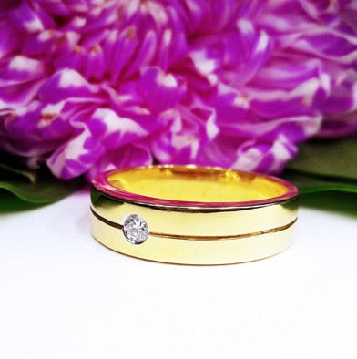 สั่งผลิตเพชรเบลเยี่ยมคัท แหวนแต่งงาน แหวนหมั้น ใส่เที่ยว ออกงาน แหวนทองคำ 18K เพชรแท้ 0.08 กะรัต 6.00 กรัม น้ำ 99 ราคาถูกมาก มีใบรับประกันค่ะ