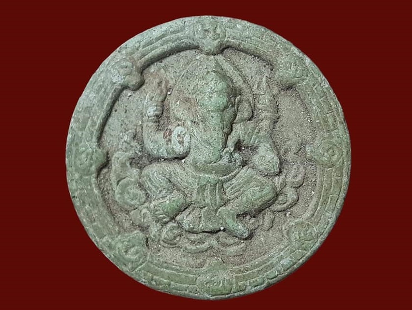 รูปเหมือน จันทร์ลอย หลวงพ่อเงิน วัดบางคลาน พิจิตร พระพิฆเนศ รุ่น รวยเงินเหลือ เนื้อผงสีเขียว