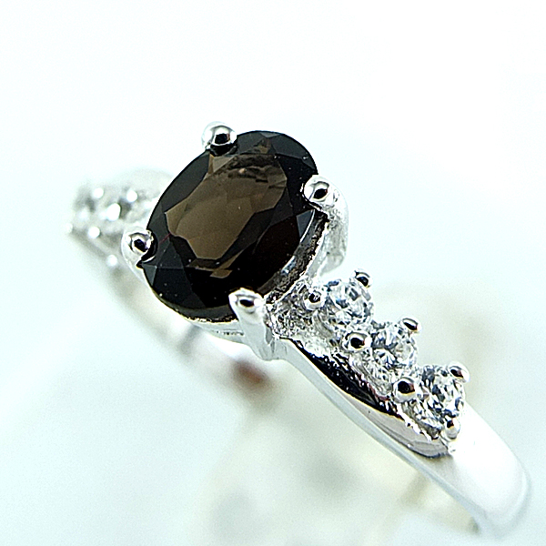 แหวนเงินแท้ราคาถูกชุบทองคำขาว พลอยแท้สโมกกี้ควอทซ์ 0.72 กะรัต เพชรCZ 0.18 กะรัต งานประณีตสวยงาม สั่งผลิตค่ะ