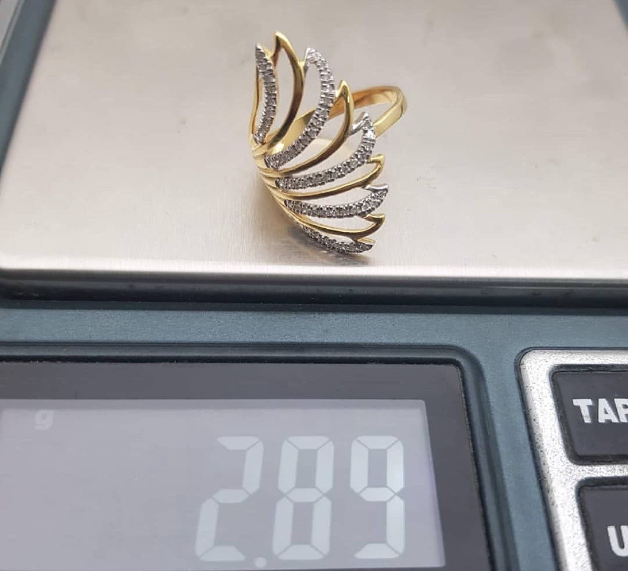 พร้อมส่งและสั่งผลิตแหวนเพชรแท้นางพญา แหวนแต่งงาน แหวนหมั้น ใส่เที่ยว ออกงาน แหวนทองคำ 9K เพชรกุหลาบแท้ 0.28 กะรัต 57 เม็ด ราคาถูกมาก ส่งฟรี