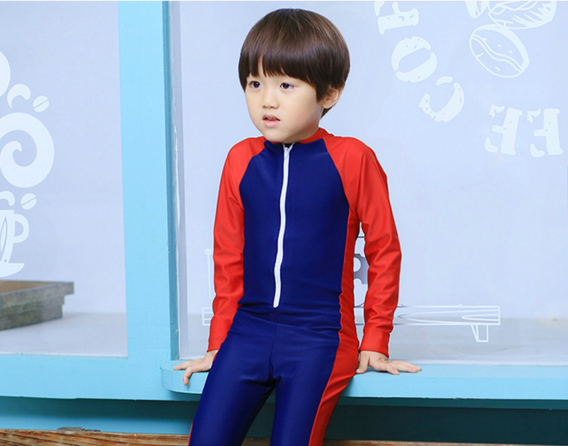 **พร้อมส่ง ชุดว่ายน้ำ เด็กชาย ชุดบอดี้สูท แขนยาวรัดส้น