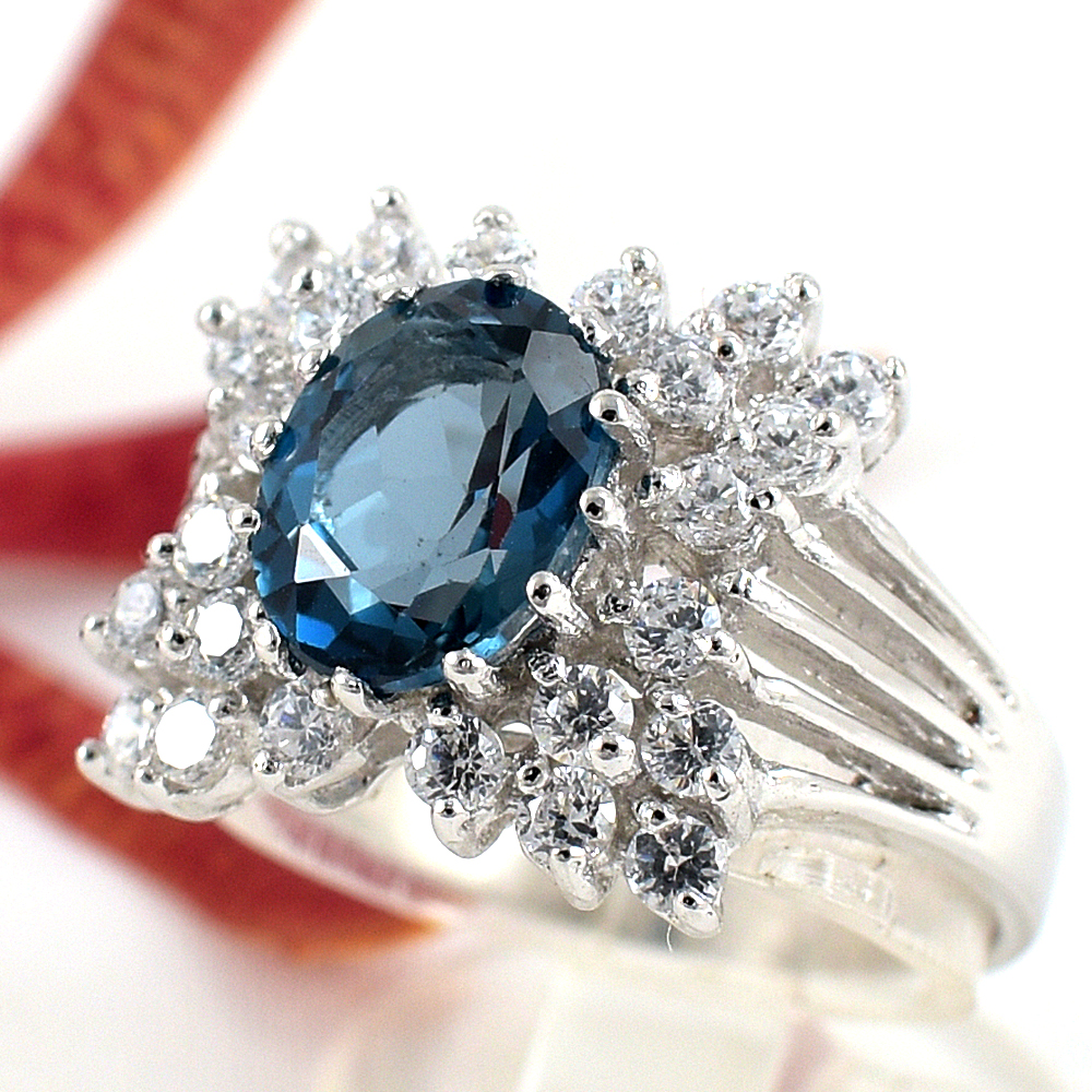 แหวนเงินแท้ราคาถูกชุบทองคำขาว ลอนดอนบลูโทปาซแท้ 2.25 กะรัต เพชรCZ 0.72 กะรัต งานประณีตสวยงาม สั่งผลิตค่ะ