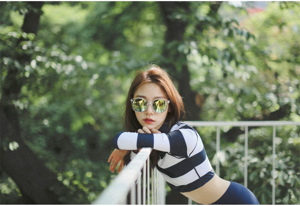 ชุดว่ายน้ำแขนยาว รอบอก 32-38 รอบเอว 26-30 สะโพก 32-38 นิ้วค่ะ ผ้าดี งานสวยมากค่ะ