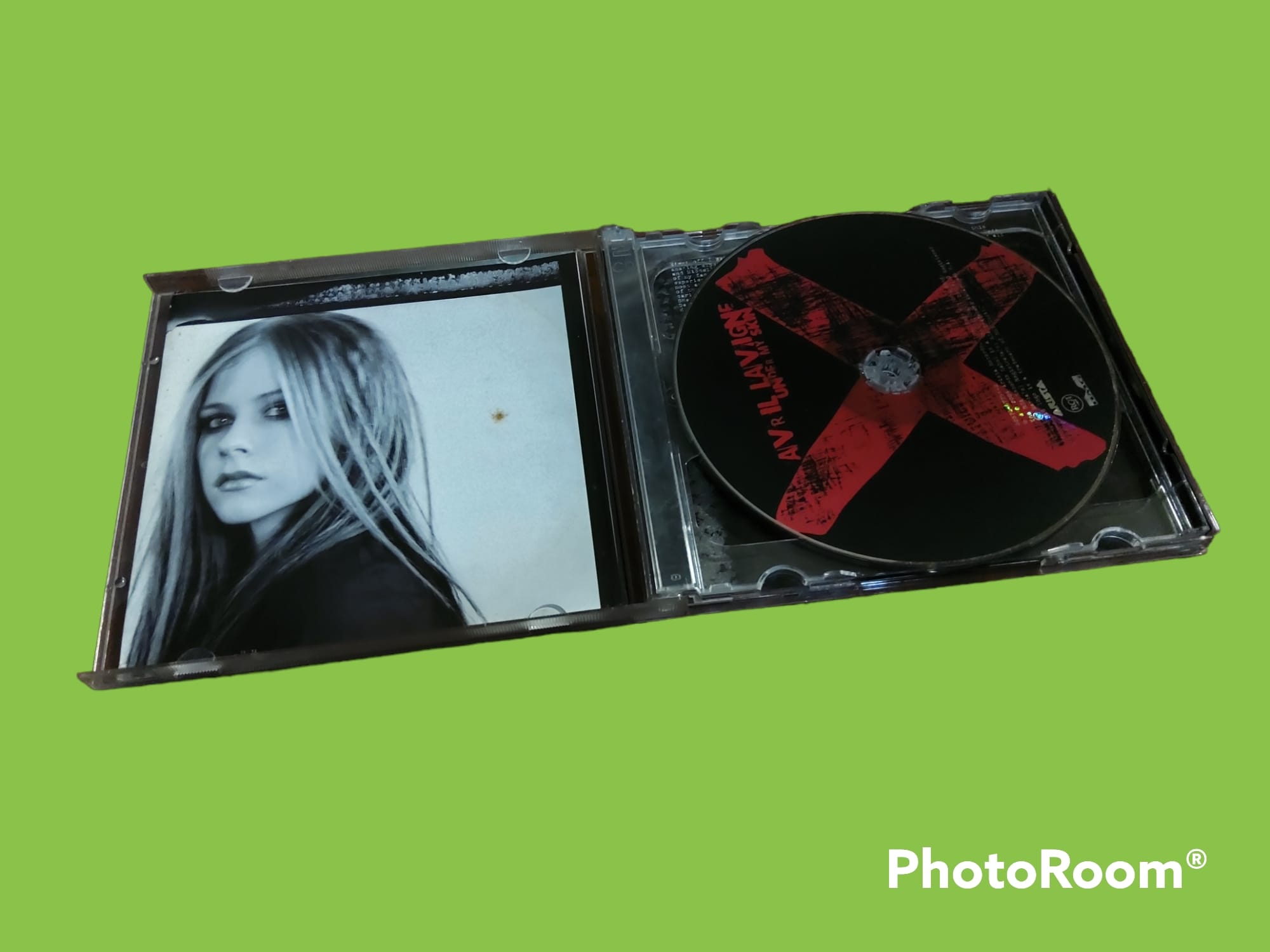 CD เพลง avril lavigne Under My Skin 2547