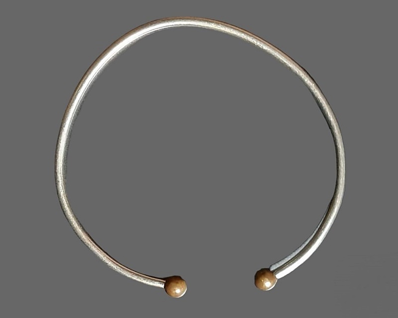 กำไลข้อมือ