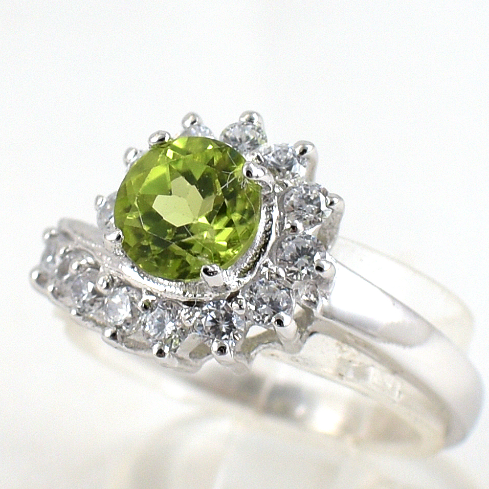 แหวนเงินแท้ราคาถูกชุบทองคำขาว เพอริดอทแท้ 0.95 กะรัต เพชรCZ 0.42 กะรัต งานประณีตสวยงาม สั่งผลิตค่ะ