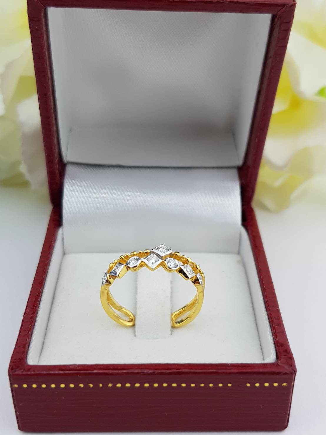 สั่งผลิตเพชรเบลเยี่ยมคัท แหวนแต่งงาน แหวนหมั้น ใส่เที่ยว ออกงาน แหวนทองคำ 18K เพชรแท้ 0.20 กะรัต 1.90 กรัม น้ำ 99 ราคาถูกมาก มีใบรับประกันค่ะ