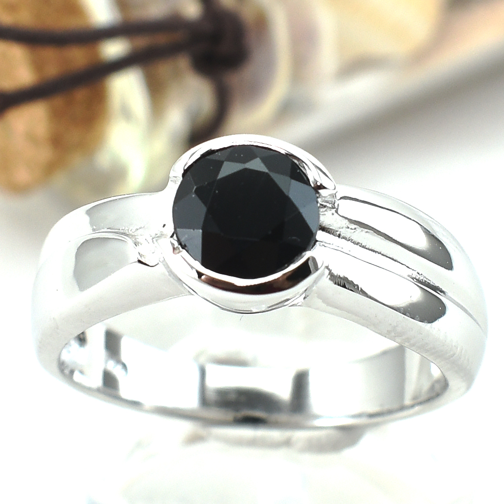 แหวนเงินแท้ราคาถูกชุบทองคำขาว นิลแท้ 1.05 กะรัต งานประณีตสวยงาม สั่งผลิตค่ะ