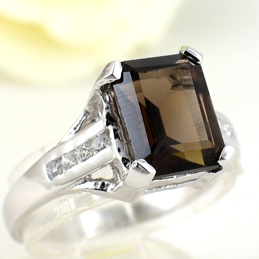 แหวนเงินแท้ราคาถูกชุบทองคำขาว พลอยแท้สโมกกี้ควอทซ์ 2.35 กะรัต เพชรCZ 0.24 กะรัต งานประณีตสวยงาม สั่งผลิตค่ะ