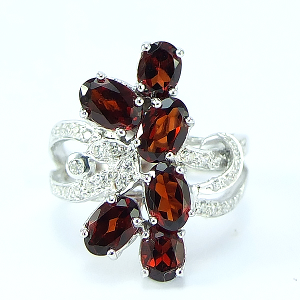 แหวนเงินแท้ราคาถูกชุบทองคำขาว พลอยแท้โกเมน 3.10 กะรัต เพชรCZ 0.197 กะรัต งานประณีตสวยงาม สั่งผลิตค่ะ