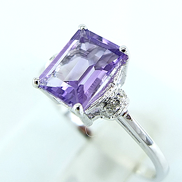 แหวนเงินแท้ราคาถูกชุบทองคำขาว แอมิทิสต์แท้ 1.60 กะรัต เพชรCZ 0.07 กะรัต งานประณีตสวยงาม สั่งผลิตค่ะ