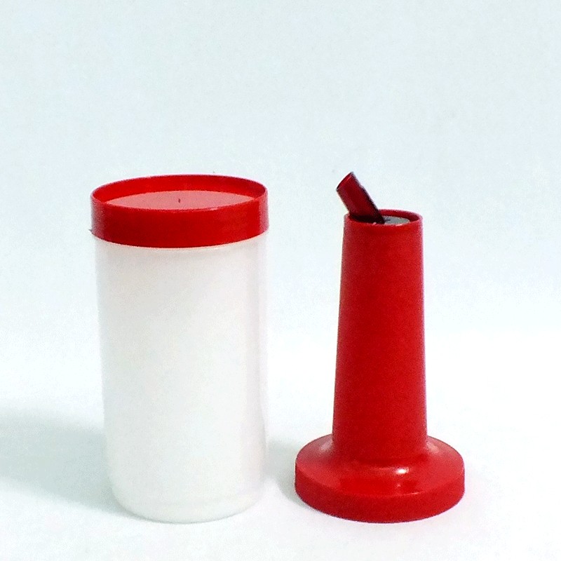 ขวดใส่น้ำผลไม้ ขนาด 1 ควอทซ์ สีแดง ( คอแดง ) #8015