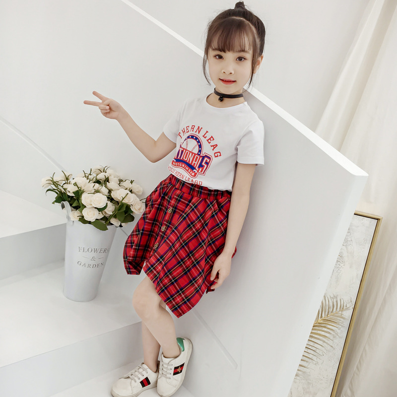 ชุดเต้น เสื้อแขนสั้นสีขาว+กางเกงสก๊อตแดง