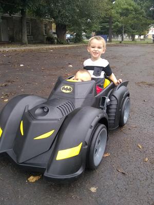 รถแบตเตอรี่ Batman Batmobile 6-Volt Battery-Powered Ride-On