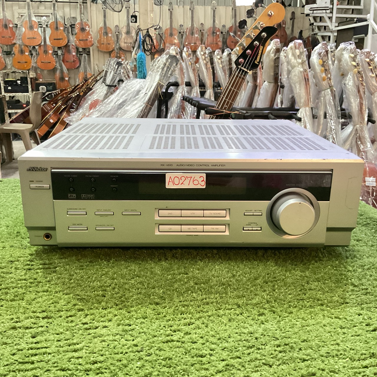 เครื่องขยายเสียง Victor : RX-V610