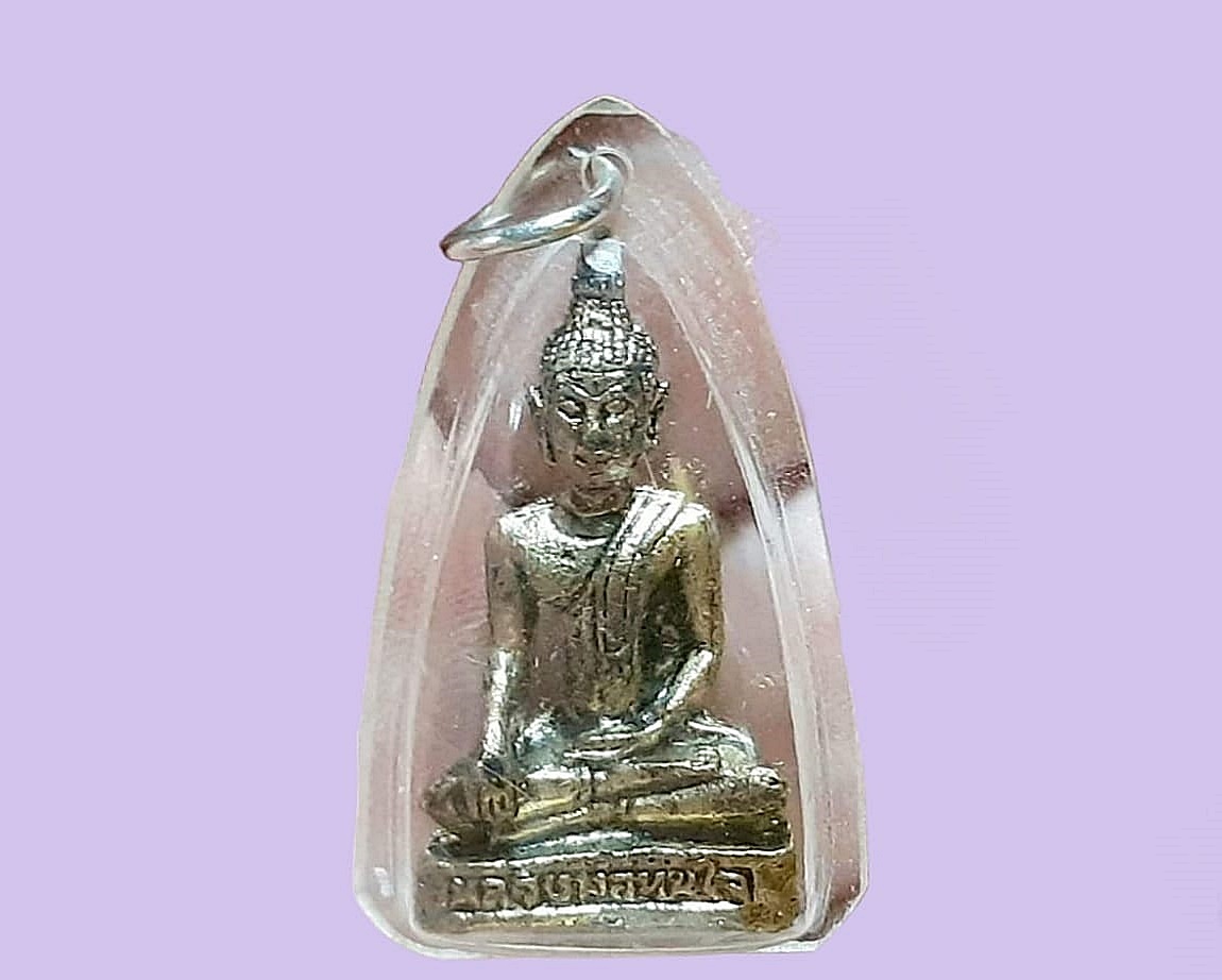 รูปเหมือน หลวงพ่อทันใจ วัดพระบรมธาตุ จ.ตาก เลี่ยมพลาสติกเดิมพร้อมใช้