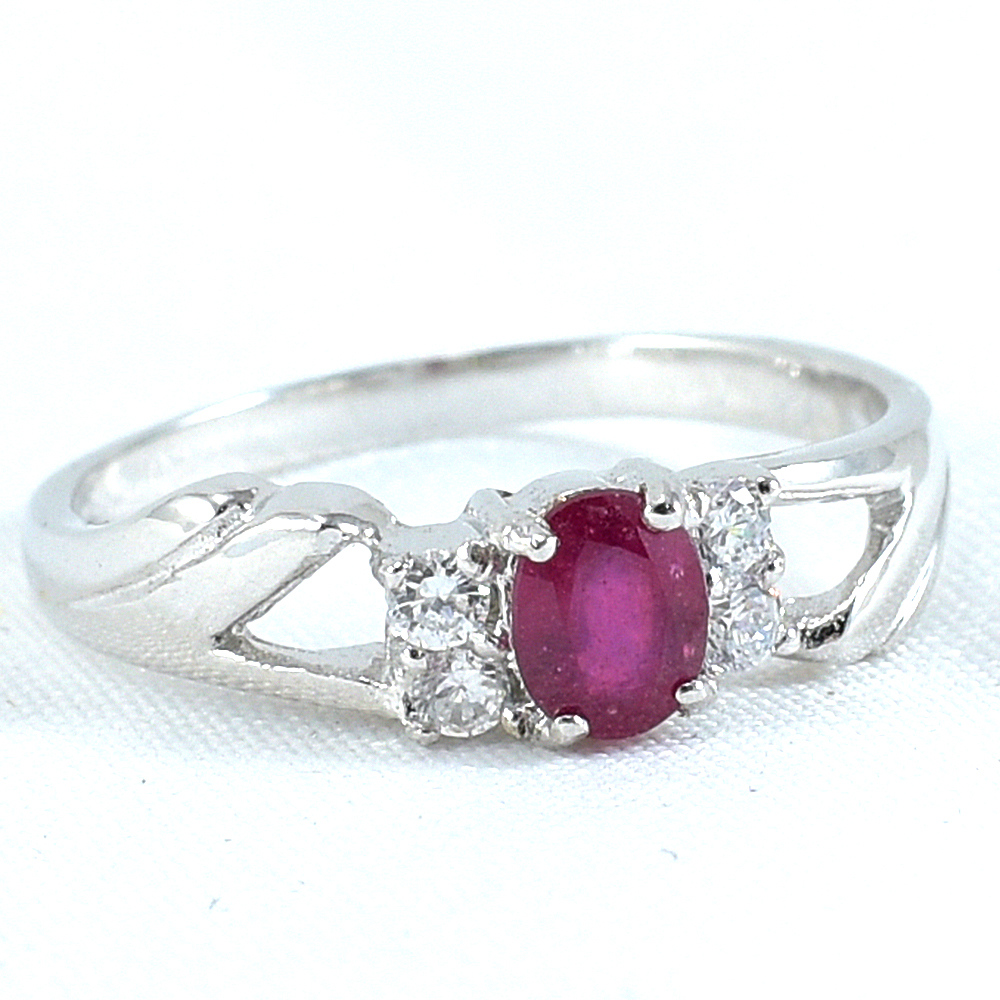 แหวนเงินแท้ราคาถูกชุบทองคำขาว ทับทิมแท้ 0.50 กะรัต งานประณีตสวยงาม สั่งผลิตค่ะ