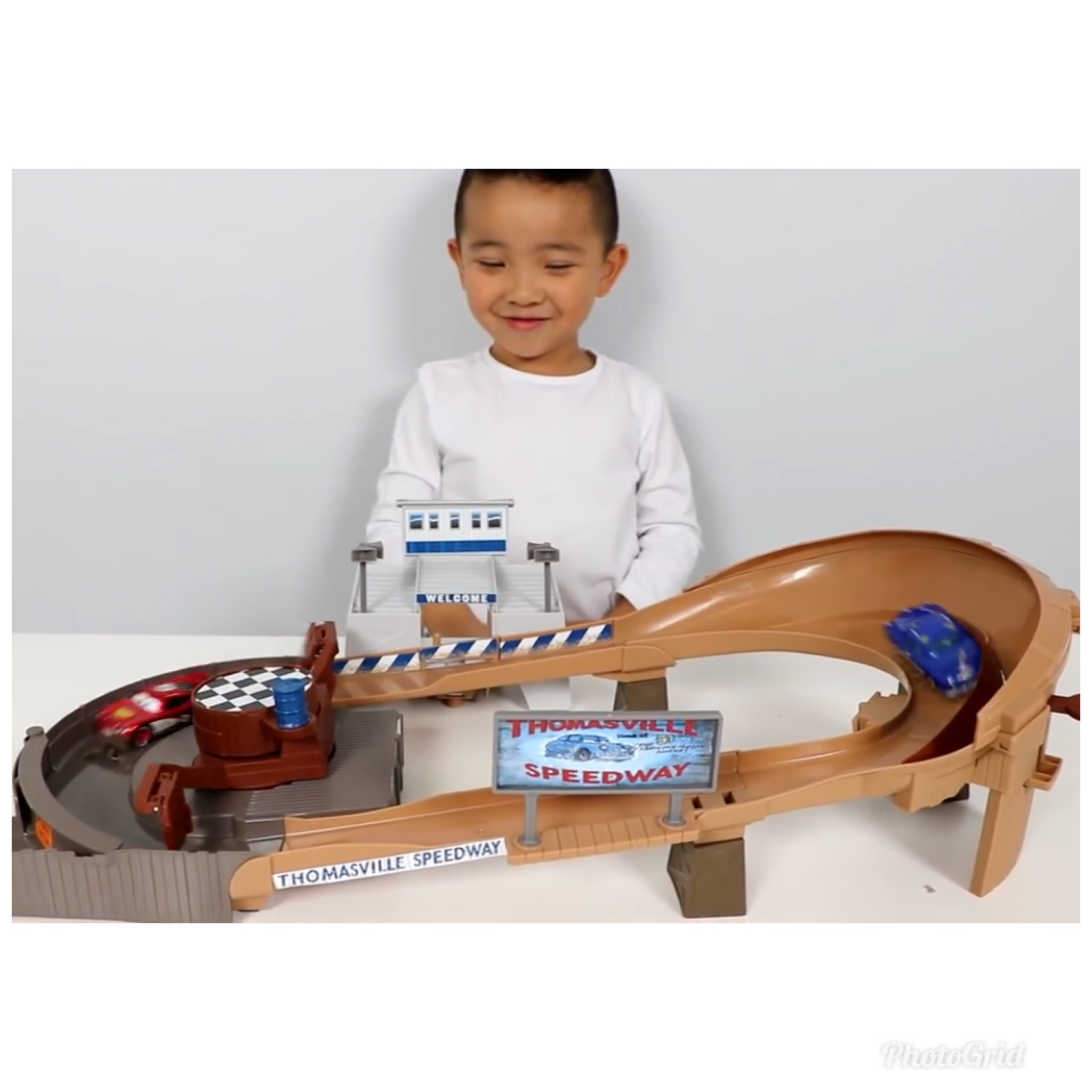 Disney Pixar Cars Thomasville Racing Speedway Track Set