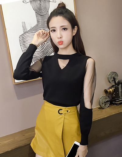 เสื้อแฟชั่นคอกลม แต่งแขนส่วนบนด้วยผ้าตาข่ายนุ่ม รหัส 1509-สีดำ