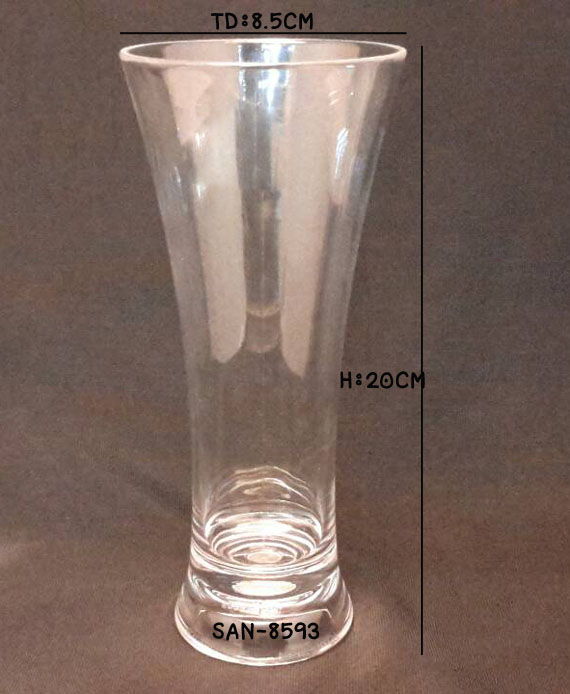 แก้วน้ำพลาสติกริมสระน้ำ Plastic Mug poolside. SAN-8593