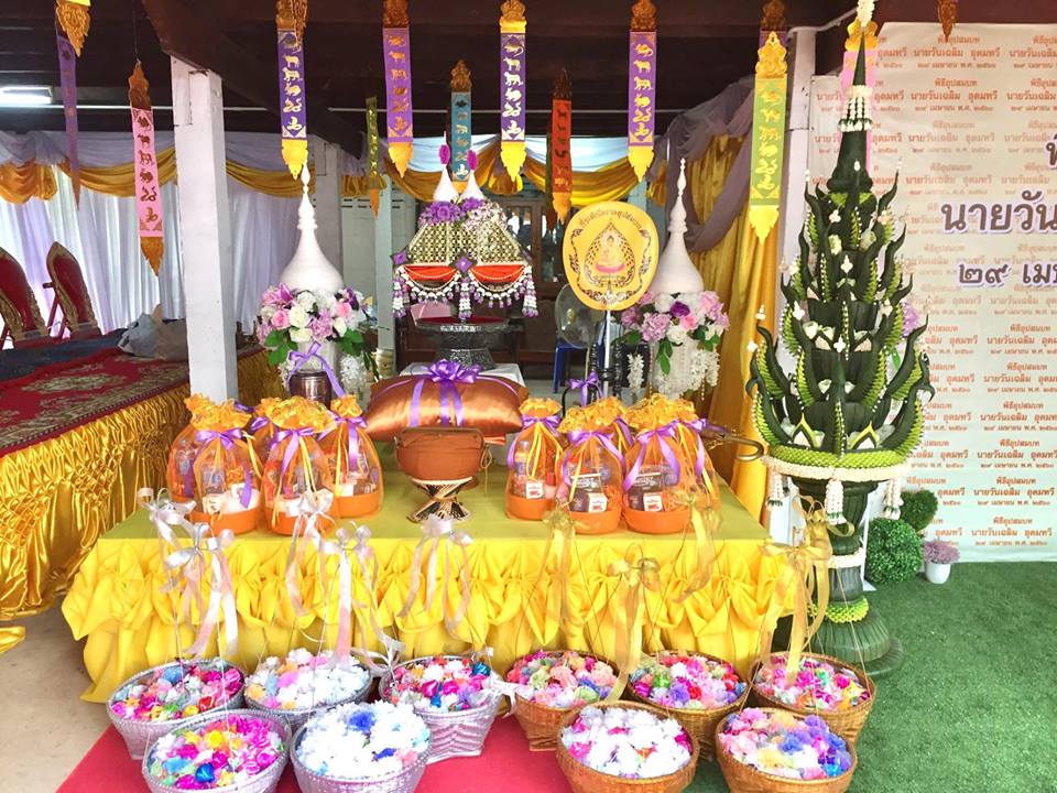 ที่คลุมผ้าไตรดอกไม้ดิน (ส่งงาน อ.เมือง จ.สุรินทร์ 25/04/60)