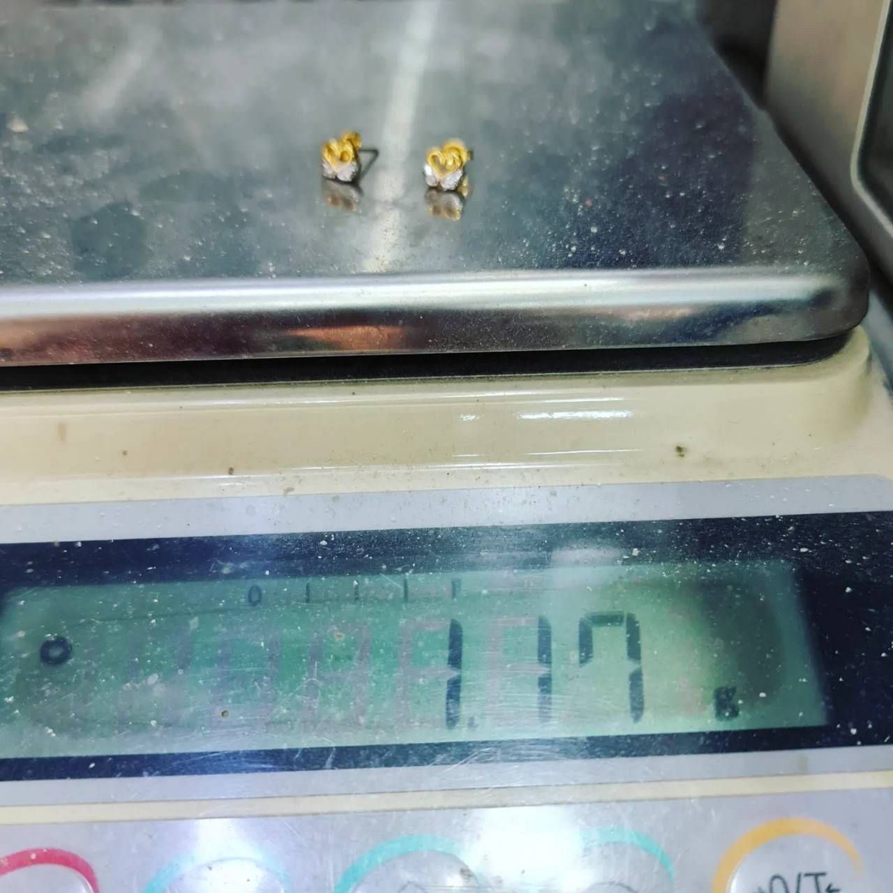 พร้อมส่งและสั่งผลิตต่างหูเพชรแท้หัวใจคู่หงษ์ทอง แต่งงาน หมั้น ใส่เที่ยว ออกงาน ทองคำ 9K เพชรแท้ 0.04 กะรัต ราคาถูกมาก ส่งฟรี