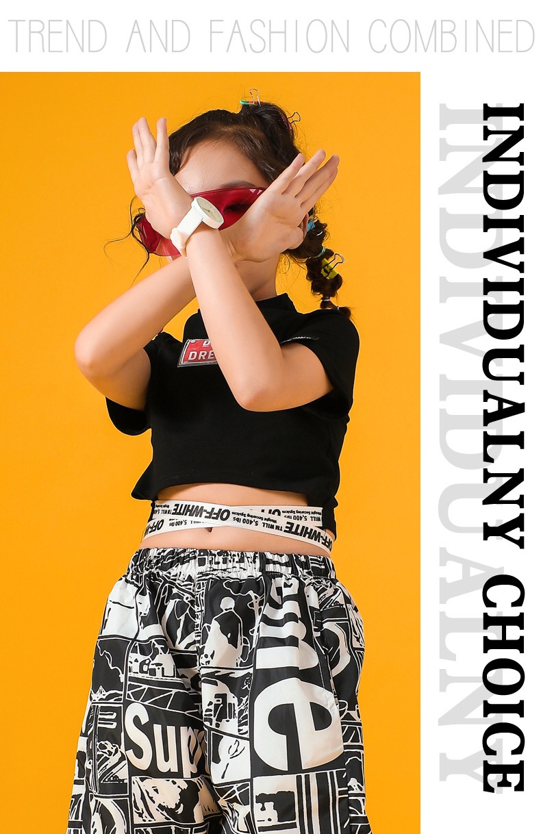 พร้อมส่ง ชุดเต้น ชุดแดนซ์ ฮิปฮอป เสื้อสีดำ กางกงดำลายการ์ตูน