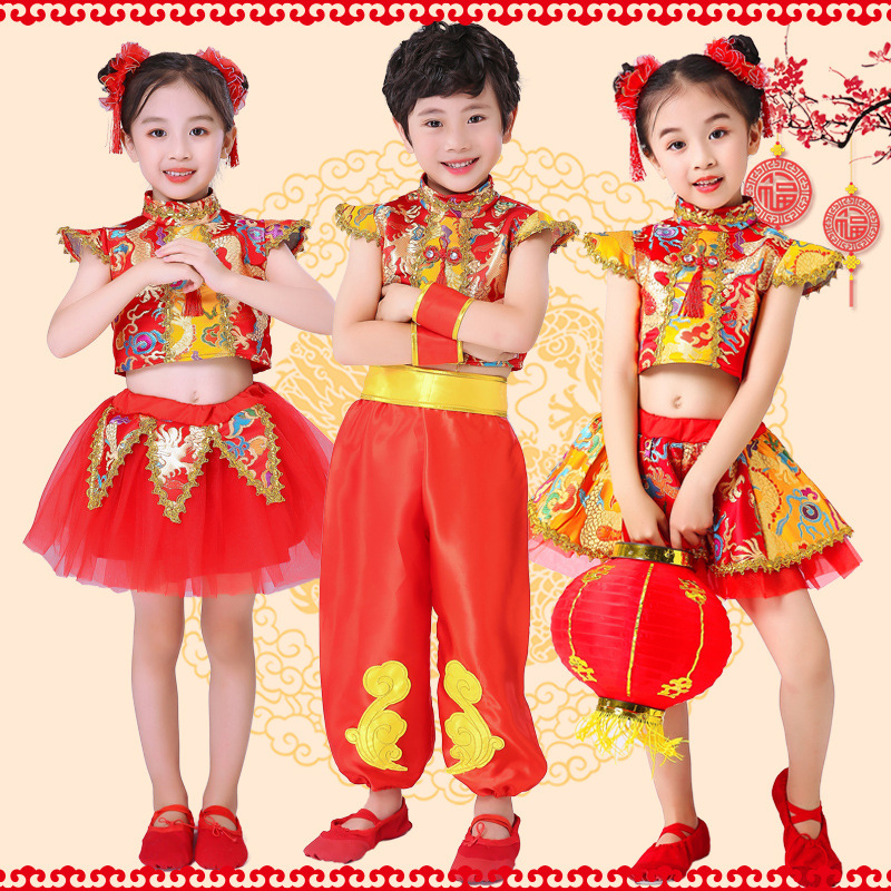 พร้อมส่ง ชุดจีน กี่เพ้า หญิงเอวลอย,ชายเปิดไหล่ สีแดง