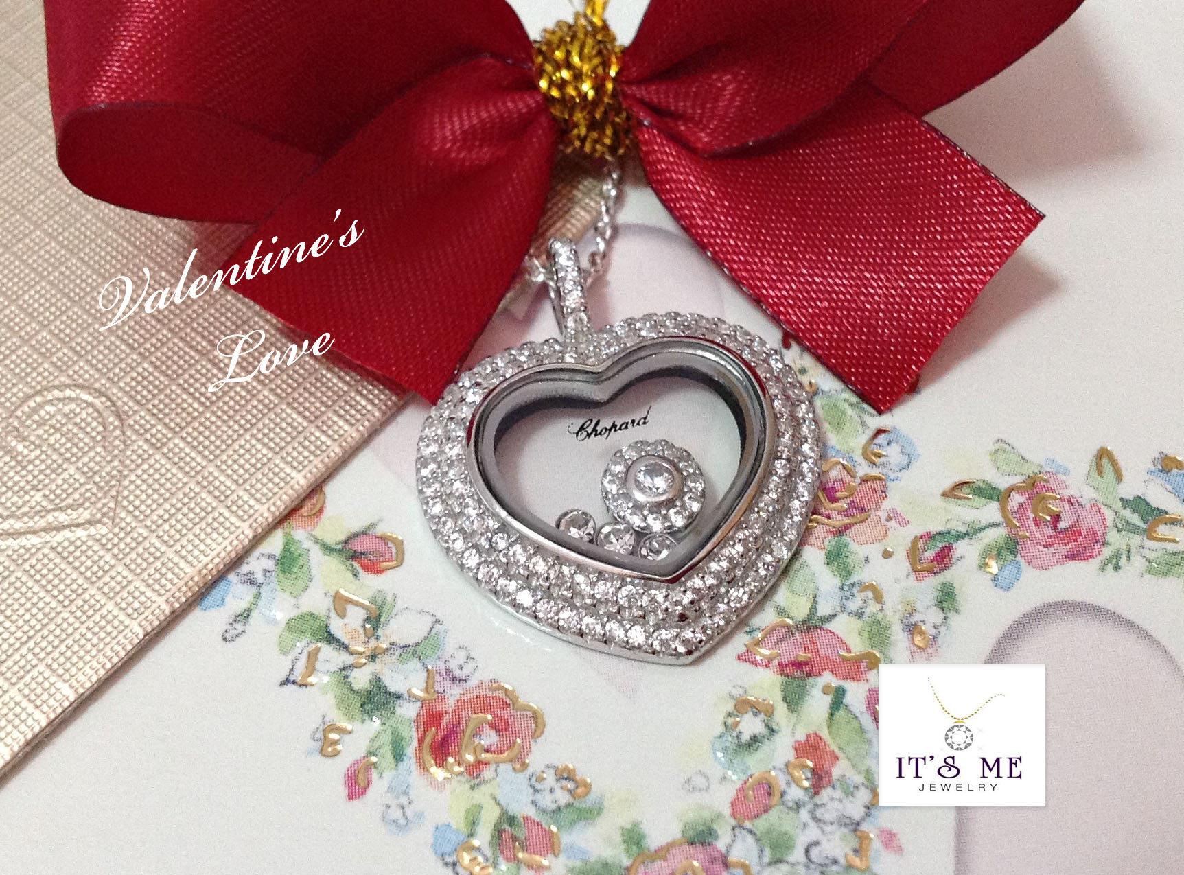 Valentine's Love จี้เงินแท้ งานแบรนด์ Chopard ตรงกลางมีพลอยสีขาว เล่นแสงดีมากๆ คะ