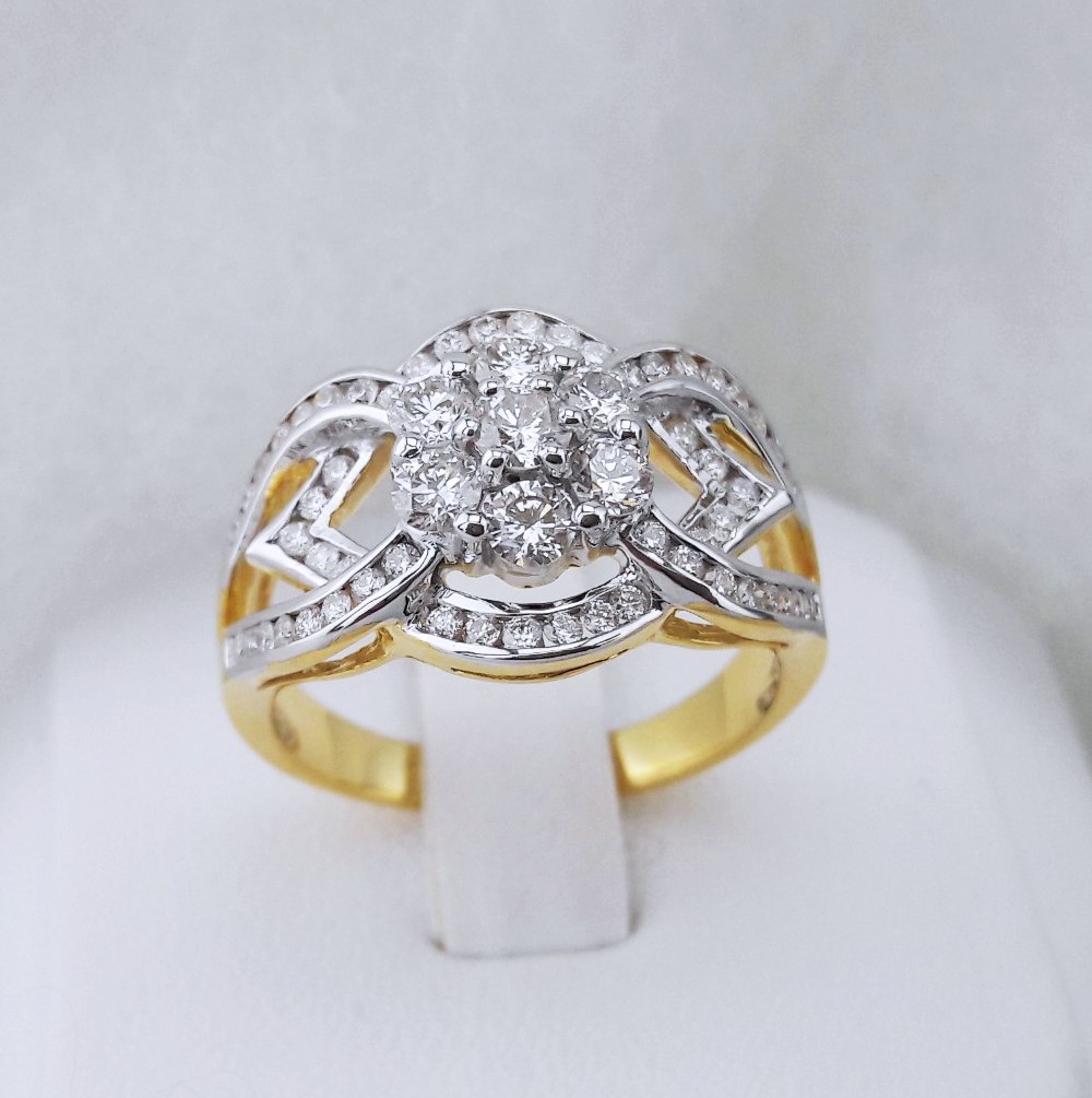 สั่งผลิตเพชรเบลเยี่ยมคัท แหวนแต่งงาน แหวนหมั้น ใส่เที่ยว ออกงาน แหวนทองคำ 18K เพชรแท้ 0.95 กะรัต 6.27 กรัม น้ำ 99 ราคาถูกมาก มีใบรับประกันค่ะ