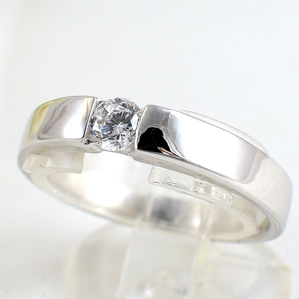 แหวนเงินแท้ราคาถูกชุบทองคำขาว เพชรCZแท้ 0.25 กะรัต งานประณีตสวยงาม สั่งผลิตค่ะ