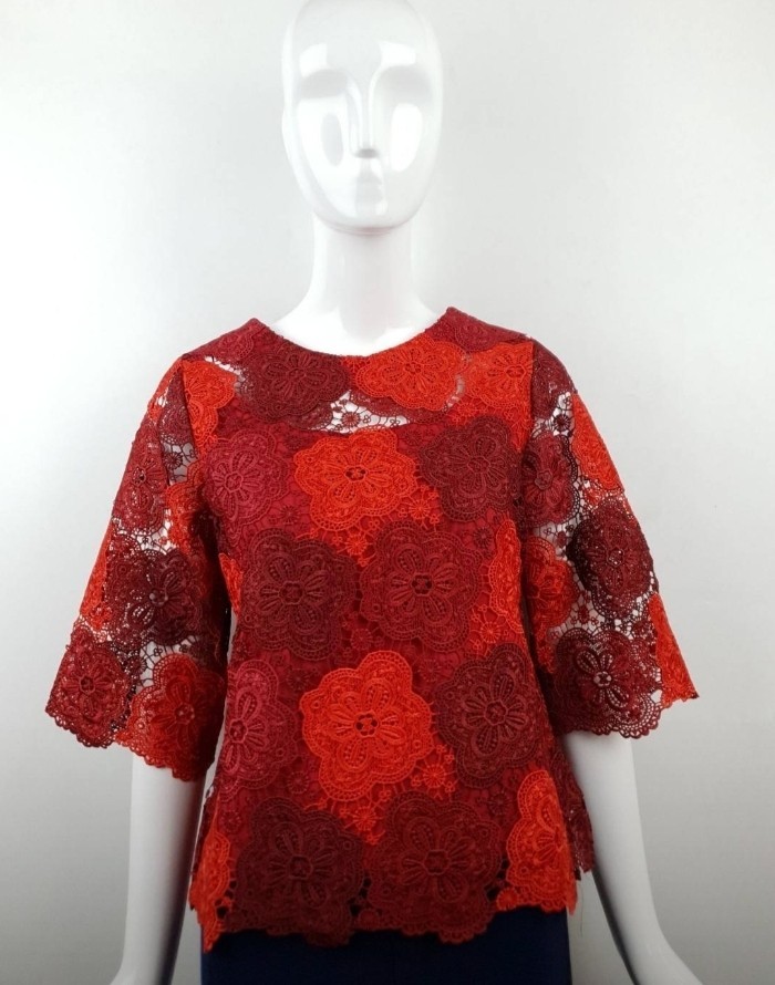 เสื้อลูกไม้พิ้งบูติค สีแดงมีหลายทรงให้เลือก