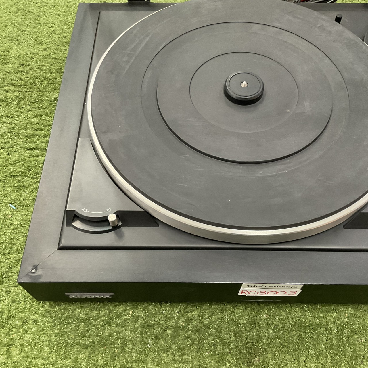 เครื่องเล่นแผ่นเสียง ONKYO : CP-3300F