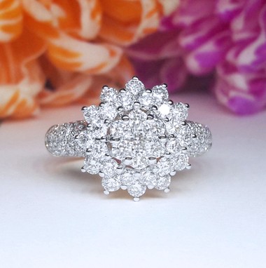 สั่งผลิตเพชรเบลเยี่ยมคัท แหวนแต่งงาน แหวนหมั้น ใส่เที่ยว ออกงาน แหวนทองคำ 18K เพชรแท้ 1.65 กะรัต 5.45 กรัม น้ำ 99 ราคาถูกมาก มีใบรับประกันค่ะ