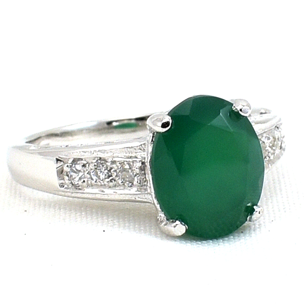 แหวนเงินแท้ราคาถูกชุบทองคำขาว พลอยแท้กรีนอะเกท 2.25 กะรัต เพชรCZ 0.15 กะรัต งานประณีตสวยงาม สั่งผลิตค่ะ