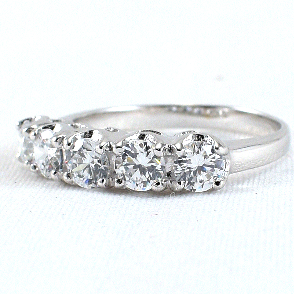 แหวนเงินแท้ราคาถูกชุบทองคำขาว เพชรCZแท้ งานประณีตสวยงาม สั่งผลิตค่ะ