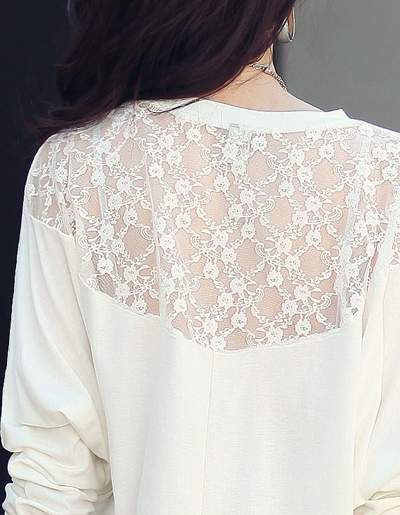 เสื้อยืดทรงค้างคาวแต่งแขนลูกไม้ลายดอก -1203- สีขาว