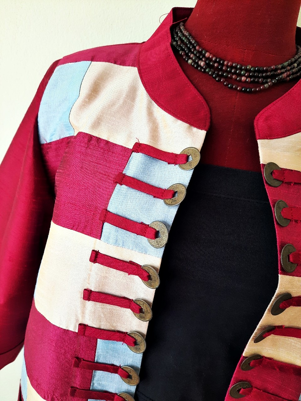 SIVA เสื้อคลุ้มผ้าไหมไทยตกแต่งวัสดุเหลือใช้ SIVA (ส่งฟรี) ดำ,น้ำตาล,ชมภู่,ฟ้า,แดงเลือดหมู M,L,XL,XXL