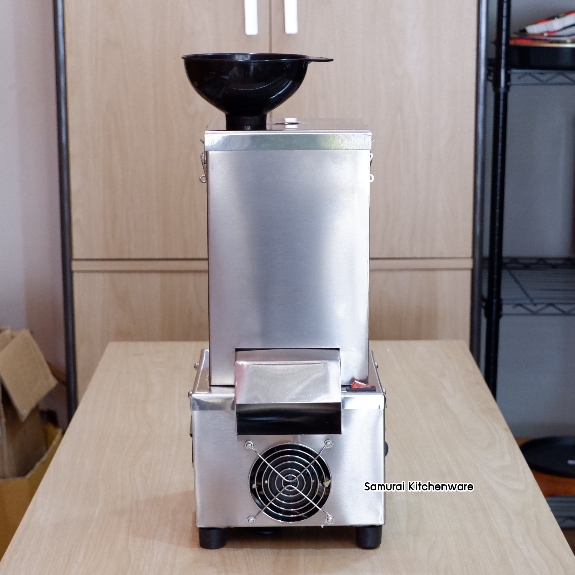 เครื่องปอกกระเทียม รุ่น GR-101