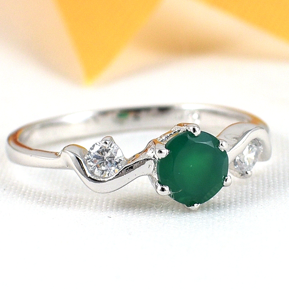 แหวนเงินแท้ราคาถูกชุบทองคำขาว พลอยแท้กรีนอะเกท 0.46 กะรัต เพชรCZ 0.12 กะรัต งานประณีตสวยงาม สั่งผลิตค่ะ