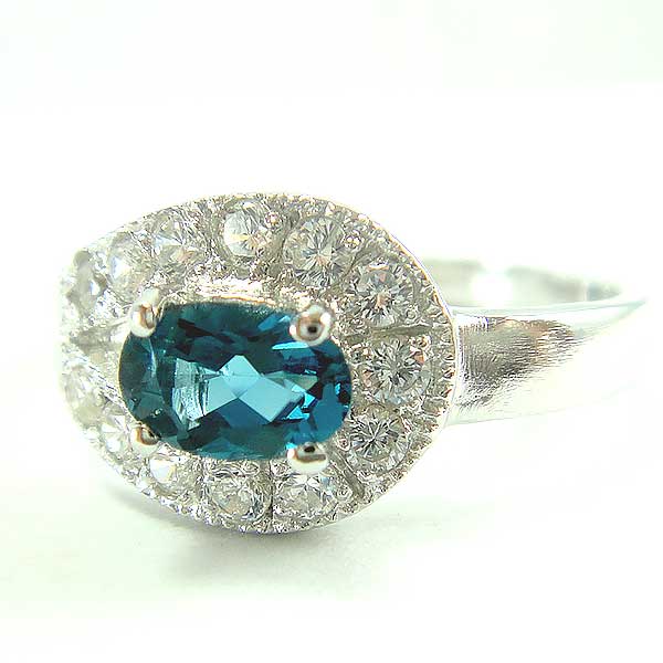 แหวนเงินแท้ราคาถูกชุบทองคำขาว ลอนดอนบลูโทปาซแท้ 0.55 กะรัต เพชรCZ 0.325 กะรัต งานประณีตสวยงาม สั่งผลิตค่ะ