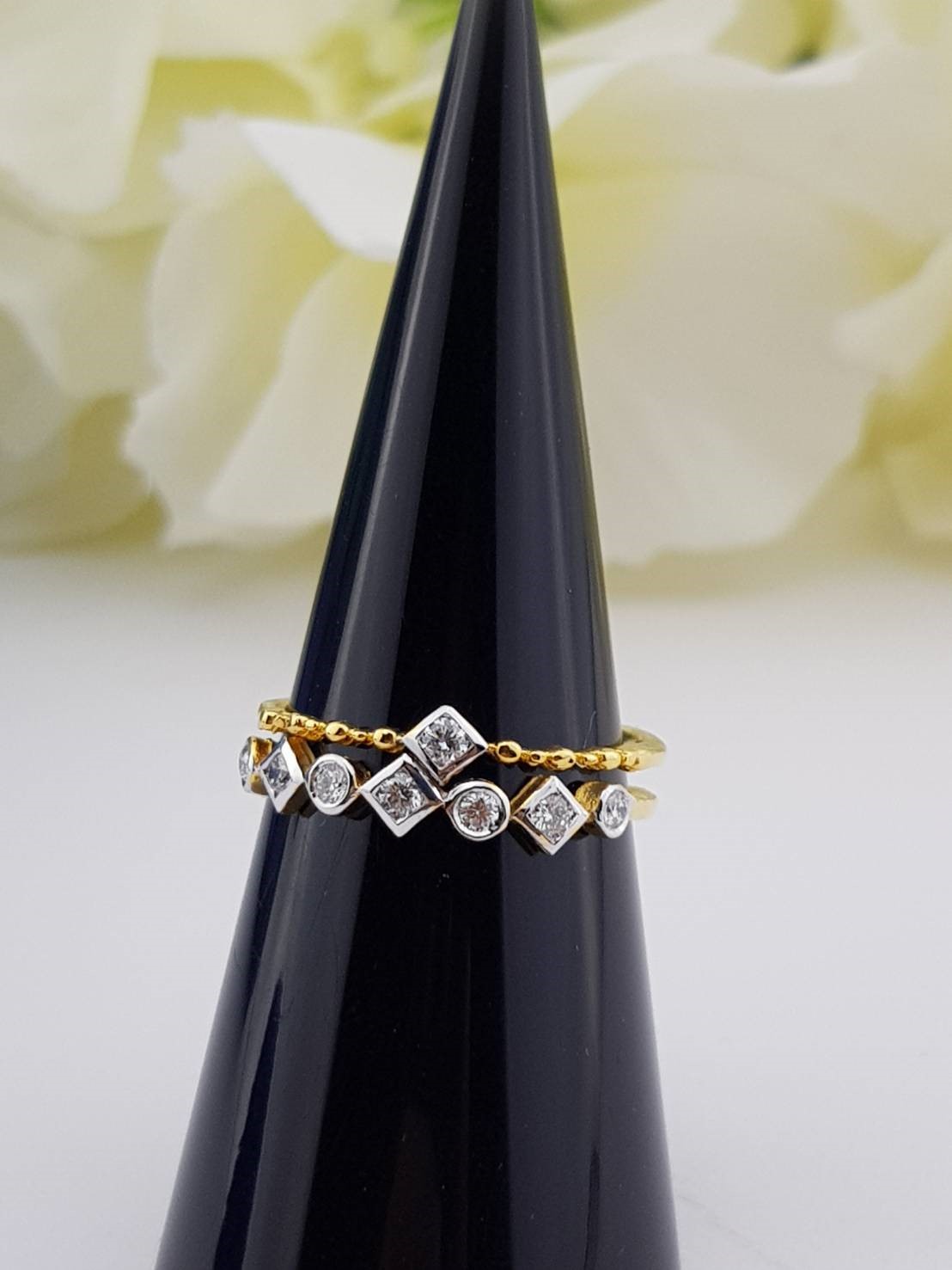 สั่งผลิตเพชรเบลเยี่ยมคัท แหวนแต่งงาน แหวนหมั้น ใส่เที่ยว ออกงาน แหวนทองคำ 18K เพชรแท้ 0.20 กะรัต 1.90 กรัม น้ำ 99 ราคาถูกมาก มีใบรับประกันค่ะ