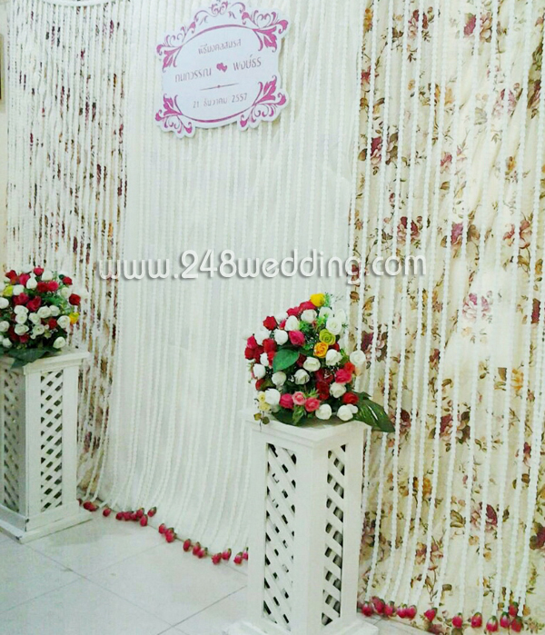 ฉากหลังงานแต่ง ม่านสายดอกรัก