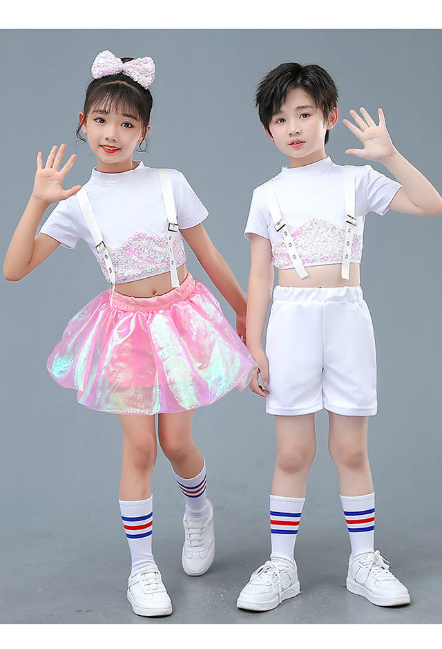 ชุดเต้น ฮิปฮอป เสื้อแขนสั้นสีดำ+กระโปรง วิ้ง