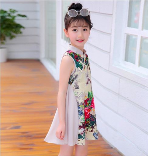 ชุดเดรสกี้เพ้าคอป้าย สีขาว ลายดอกไม้