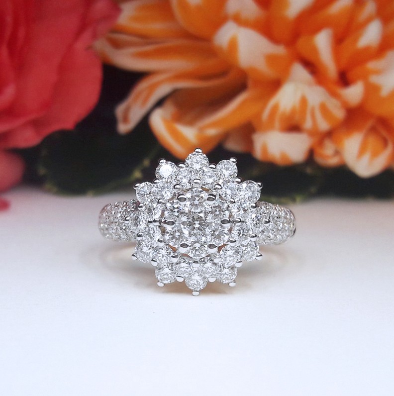 สั่งผลิตเพชรเบลเยี่ยมคัท แหวนแต่งงาน แหวนหมั้น ใส่เที่ยว ออกงาน แหวนทองคำ 18K เพชรแท้ 1.65 กะรัต 5.45 กรัม น้ำ 99 ราคาถูกมาก มีใบรับประกันค่ะ