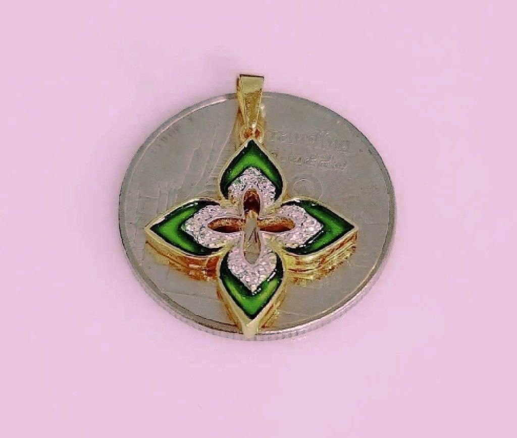 พร้อมส่งและสั่งผลิตจี้เพชร งานลงยา ผู้ดีเหนี่ยวทรัพย์ ใส่เที่ยว ออกงาน ทองคำ 9K เพชรเกสรแท้ 0.14 กะรัต ไม่รวมสร้อย ราคาถูกมาก ส่งฟรี