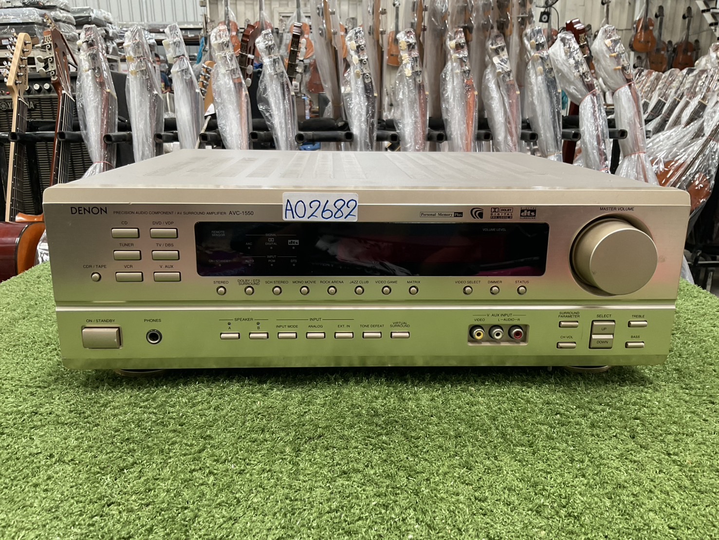 เครื่องขยายเสียง DENON : AVC-1550