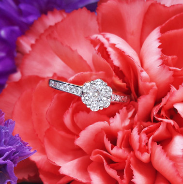 สั่งผลิตเพชรเบลเยี่ยมคัท แหวนแต่งงาน แหวนหมั้น ใส่เที่ยว ออกงาน แหวนทองคำ 18K เพชรแท้ 0.52 กะรัต 2.60 กรัม น้ำ 99 ราคาถูกมาก มีใบรับประกันค่ะ