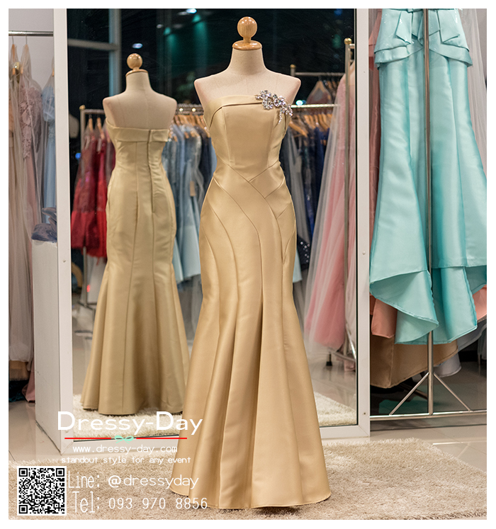 รหัส ชุดไปงานแต่งงาน : PFL026 ชุดราตรียาว สีทอง ผ้าไหม เกาะอกปักคริสตอล กระโปรงหางปลา สวยหรูสง่ามาก ใส่ไปงานแต่งงานกลางคืน งานกาล่าดินเนอร์ ชุดงานเลี้ยง ชุดพิธีกร งานพรอม งานบายเนียร์ งานเดินพรหมแดง ถ่ายพรีเวดดิ้ง